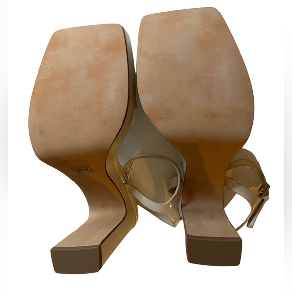 NEW DKNY Maiden - Picture 10 of 11